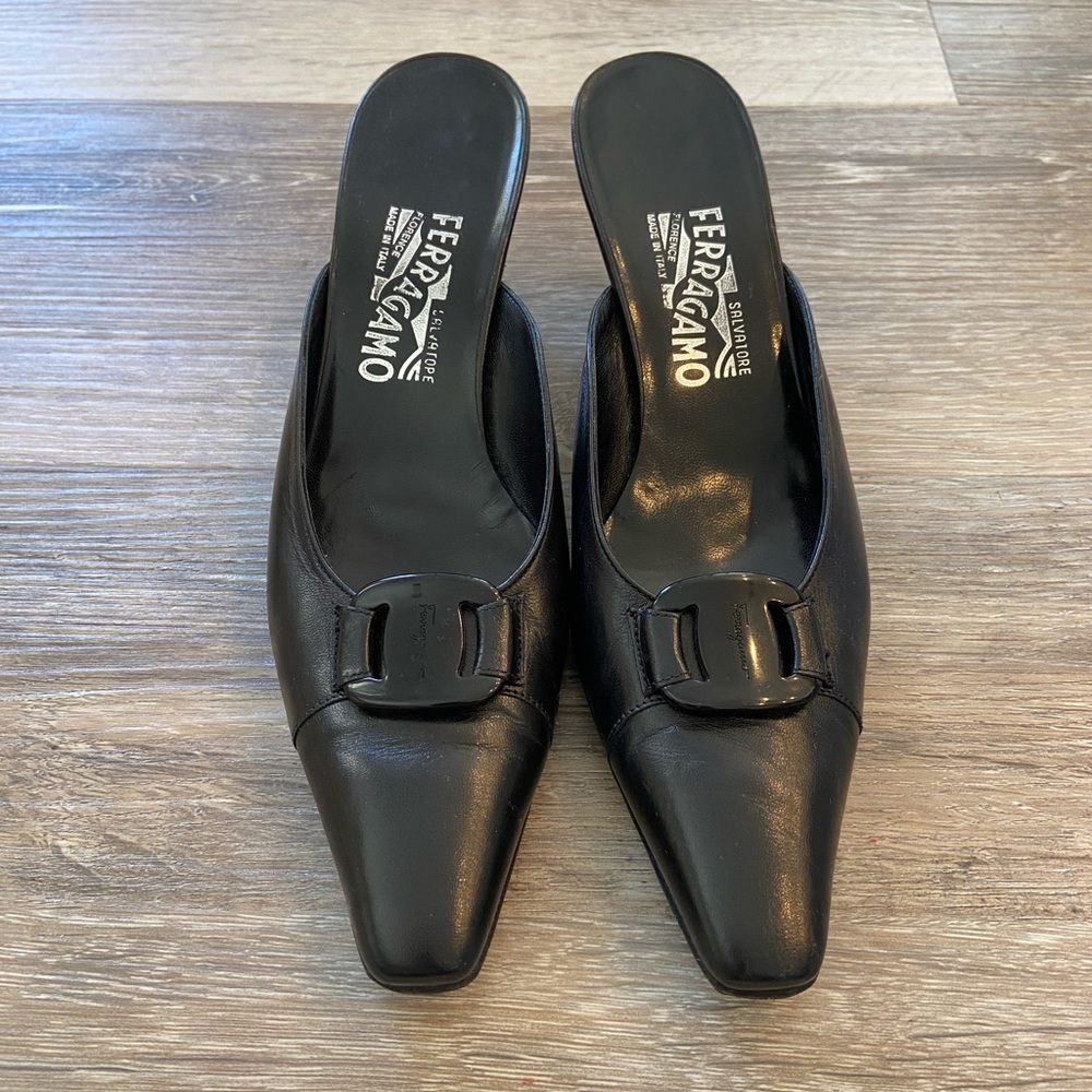 FERRAGAMO BLACK SLIDES 7.5 2A. Excellent condition